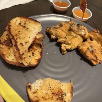 Nando's Peri-Peri - Chicken Shop Near Me - OakPark, Illinois Nando's Peri-Peri - Chicken Shop Near Me - OakPark, Illinois