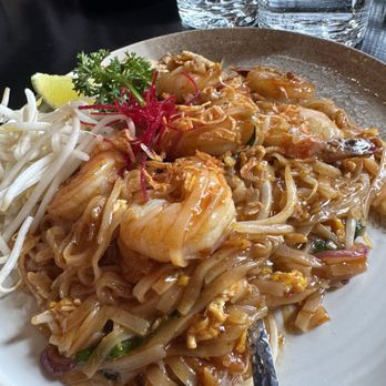 Proud  - Thai Near Me - Portland, Oregon