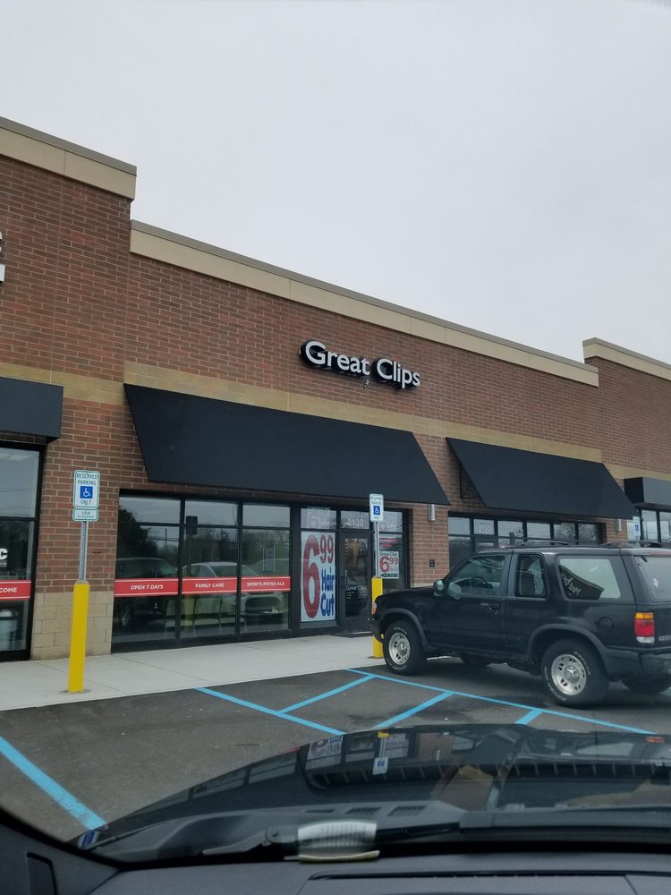 GREAT CLIPS Updated August 2024 13 Reviews 2130 E 12 Mile Rd