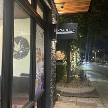 Cinnaholic - Entrance - Bakeries Near Me - Tampa, Florida Cinnaholic - Entrance - Bakeries Near Me - Tampa, Florida