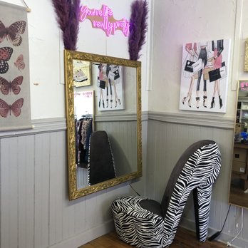 Mary Jane's Boutique - Used, Vintage & Consignment Near Me - Warren, Rhode Island Mary Jane's Boutique - Used, Vintage & Consignment Near Me - Warren, Rhode Island