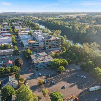 RE/MAX Integrity - Corvallis - Real Estate Services Near Me - Corvallis, Oregon