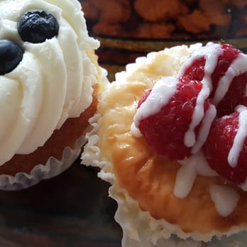 Sweet Cakes - Blueberry muffin, NY Cheesecake - Bakeries Near Me - Kirkland, Washington Sweet Cakes - Blueberry muffin, NY Cheesecake - Bakeries Near Me - Kirkland, Washington