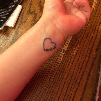 Sidetrack Tattoo and Piercing - Heart with date - Tattoo Near Me - Stone Park, Illinois