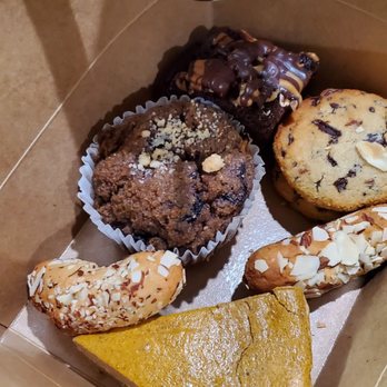 Keto Bakery - Key lime ice cream, blueberry muffin, chocolate peanut butter drizzle brownie, pumpkin cheesecake, chocolate chip cookies, almond cookies. - Desserts Near Me - Orange, California Keto Bakery - Key lime ice cream, blueberry muffin, chocolate peanut butter drizzle brownie, pumpkin cheesecake, chocolate chip cookies, almond cookies. - Desserts Near Me - Orange, California