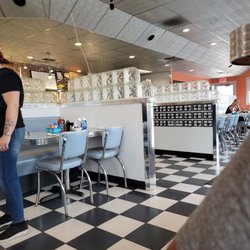 Cruise In Family Restaurant