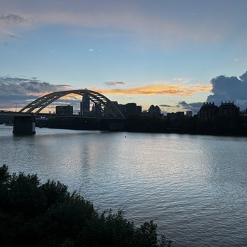 Chart House - Sunset over Cincinnati - Seafood Near Me - Newport, Kentucky Chart House - Sunset over Cincinnati - Seafood Near Me - Newport, Kentucky