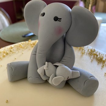 Sweet Somethings - Custom cake by Victoria - Bakeries Near Me - Wilmington, Delaware Sweet Somethings - Custom cake by Victoria - Bakeries Near Me - Wilmington, Delaware