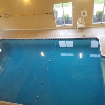 The Randolph Inn & Suites - Hotels Near Me - Winchester, Indiana