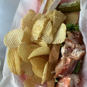 Gilbert's Chowder House - Maine Lobster Roll - Seafood Near Me - Portland, Maine