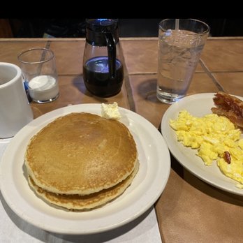 Piggy's Restaurant - Breakfast & Brunch Near Me - Lake Harmony, Pennsylvania Piggy's Restaurant - Breakfast & Brunch Near Me - Lake Harmony, Pennsylvania