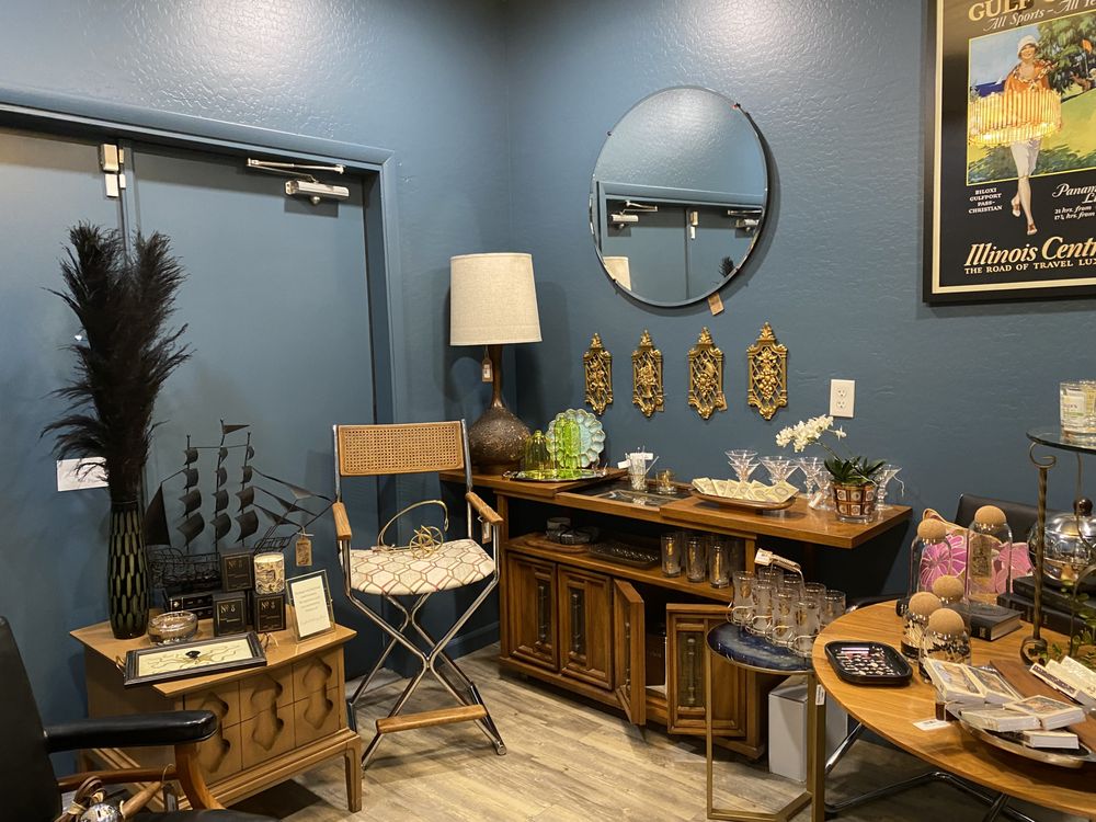 SONGBIRD VINTAGE DECOR - Updated March 2025 - 13 Photos - 1528 E