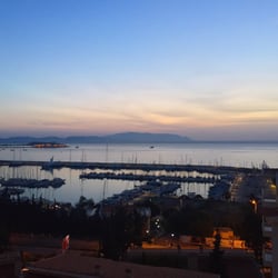 Marina Hotel & Suites
