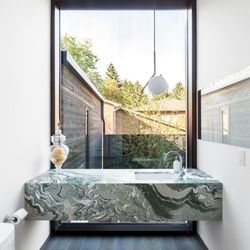 RSK Stone - Beautiful top in Topsfield MA