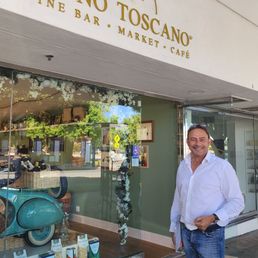 Exterior photo of Sogno Toscano - Santa Monica, California Exterior photo of Sogno Toscano - Santa Monica, California