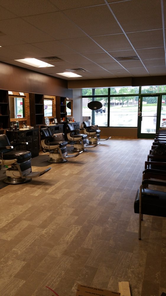 GENTLEMEN’S WEST 6489 Quivira Rd, Shawnee, Kansas