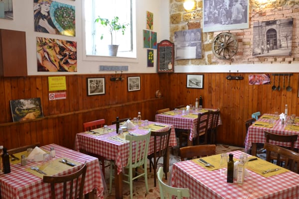 Osteria Lo Bianco sede storica by null