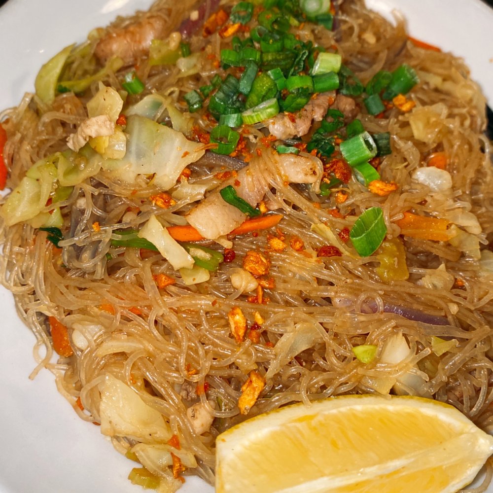 Gerry's Grill - Pancit Bihon - Filipino Near Me - Houston, Texas Gerry's Grill - Pancit Bihon - Filipino Near Me - Houston, Texas