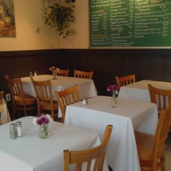 Roccos Italian Pizzeria