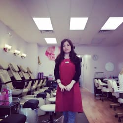 Oceana Nail - Our amazing technician Mandy, who has worked in Southampton for years