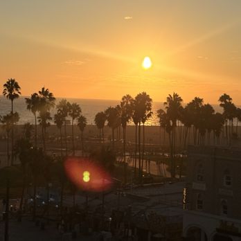 Kassi Venice Beach - Venice Beach Sunset - Bars Near Me - Venice, California Kassi Venice Beach - Venice Beach Sunset - Bars Near Me - Venice, California