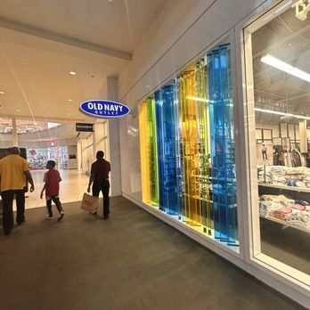Old Navy Outlet - Women's Clothing Near Me - Elizabeth, New Jersey