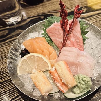 Yellowtail Japanese Restaurant & Lounge - Chef's choice - Japanese Near Me - Las Vegas, Nevada