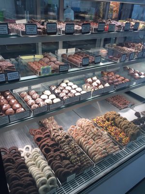 Henry's Sweet Retreat & Bakery by null