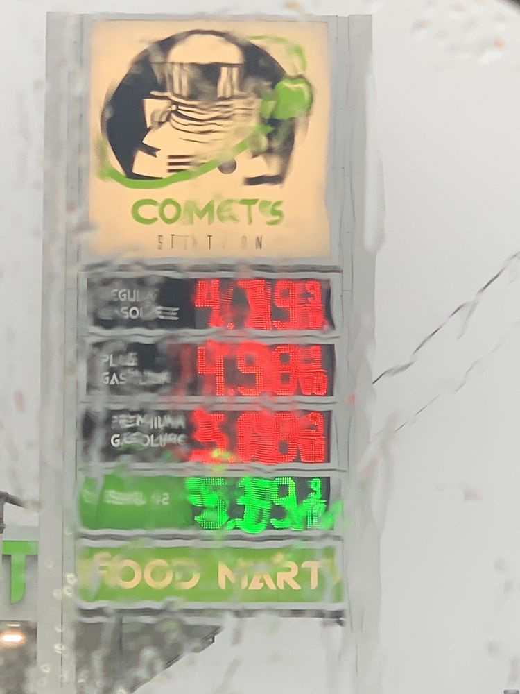 COMET GAS STATION Updated August 2024 510 E Cypress Ave, Redding