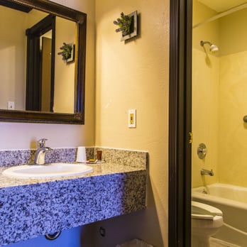 Mountain View Lodge - Granite Countertops - Hotels Near Me - Parowan, Utah