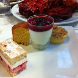 IKEA - Financier a l orange / crème au citron / panacotta aux airelles et pistache