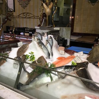 Harrods - Spanking fresh fish - how do you take that home on the Tube? - Department Stores Near Me - London, XGL Harrods - Spanking fresh fish - how do you take that home on the Tube? - Department Stores Near Me - London, XGL