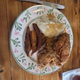 Famous cast-iron fried chicken lives up to its name! Best I have ever had! Famous cast-iron fried chicken lives up to its name! Best I have ever had!