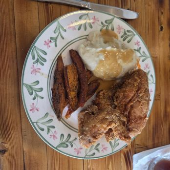 Southern Fresh - Famous cast-iron fried chicken lives up to its name! Best I have ever had! - Southern Near Me - Safety Harbor, Florida Southern Fresh - Famous cast-iron fried chicken lives up to its name! Best I have ever had! - Southern Near Me - Safety Harbor, Florida