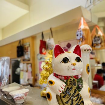 Kee Wah Bakery - Lucky cat - Bakeries Near Me - San Gabriel, California Kee Wah Bakery - Lucky cat - Bakeries Near Me - San Gabriel, California