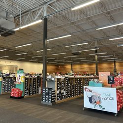 DSW Designer Shoe Warehouse - Inside