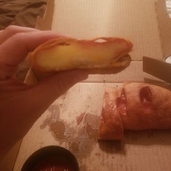 Garofola's Italiano - 1 layer of pepperoni....NOT STUFFED...FALSE ADVERTISING!!!! - Italian Near Me - Concord, North Carolina
