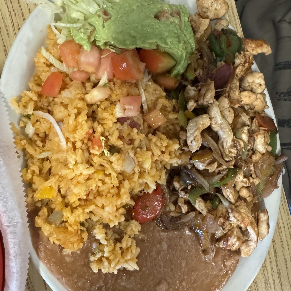 Agave Mexican Restaurant - Chicken Fajita plate - Mexican Near Me - Monahans, Texas
