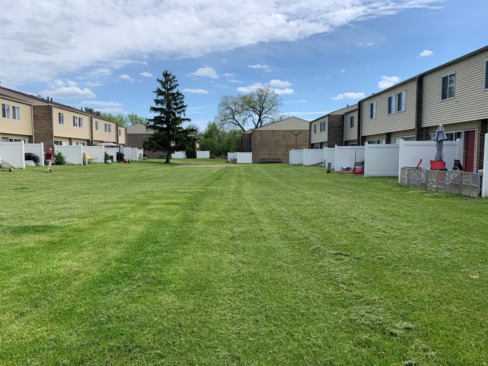 GLENVIEW TOWNHOMES Updated April 2024 19 Photos A01 Evergreen