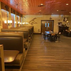 Outlaw's Bar & Grill - Interior seating