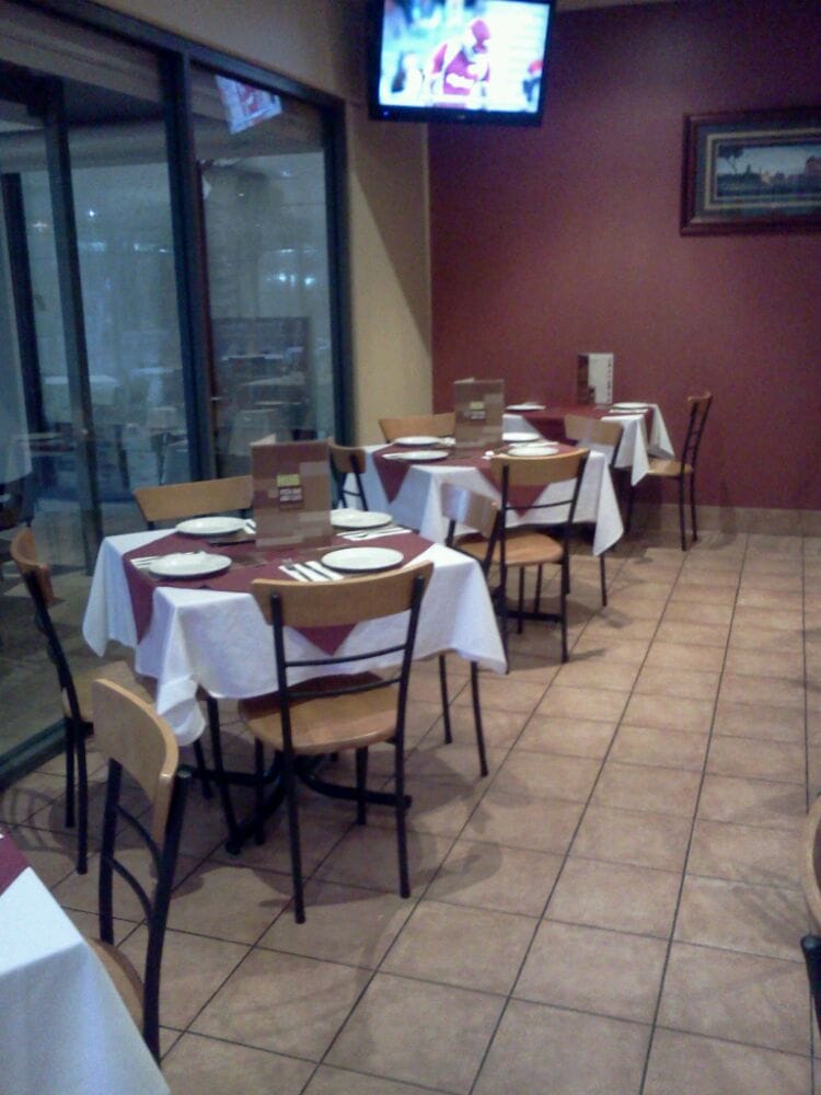 HUB PIZZA BAR AND CAFE 142 Hub Dr, Aberfoyle Park South Australia, Australia Pizza