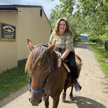Mountain Trail Rides Horseback Riding & More - Horseback Riding Near Me - Davis, West Virginia
