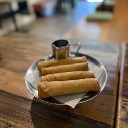 Malai Thai Street Eats - Crispy rolls