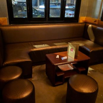 Sapps - Waiting area/Lounge area by the entrance/bar - Japanese Near Me - Long Island City, New York Sapps - Waiting area/Lounge area by the entrance/bar - Japanese Near Me - Long Island City, New York