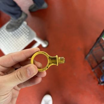 Take 5 Oil Change - Broken Dip Stick - Oil Change Stations Near Me - Dallas, Texas Take 5 Oil Change - Broken Dip Stick - Oil Change Stations Near Me - Dallas, Texas