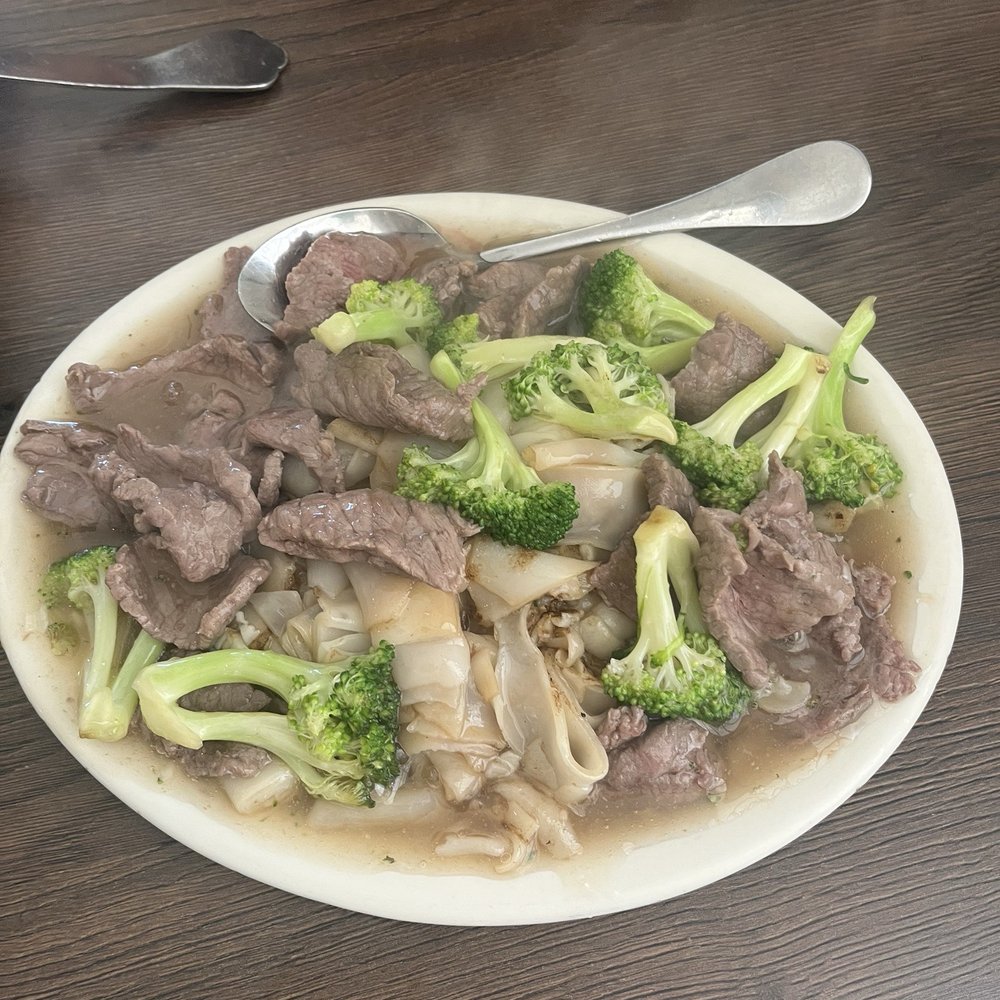 Thai Original BBQ Carson - Lar nar with gravy - Thai Near Me - Carson, California Thai Original BBQ Carson - Lar nar with gravy - Thai Near Me - Carson, California