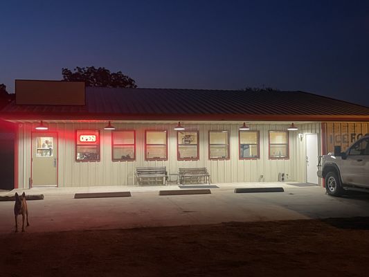 Mom & Pops Country Store