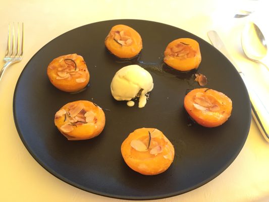 Auberge de Sainte Maure by null