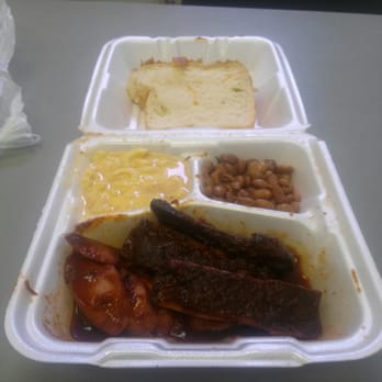 Grand Prize Barbeque - Rib and sausage with mac n cheese, pinto beans, and jalapeno bread - Barbeque Near Me - Texas City, Texas