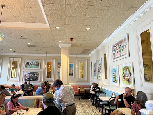 Beaches & Cream Soda Shop by null
